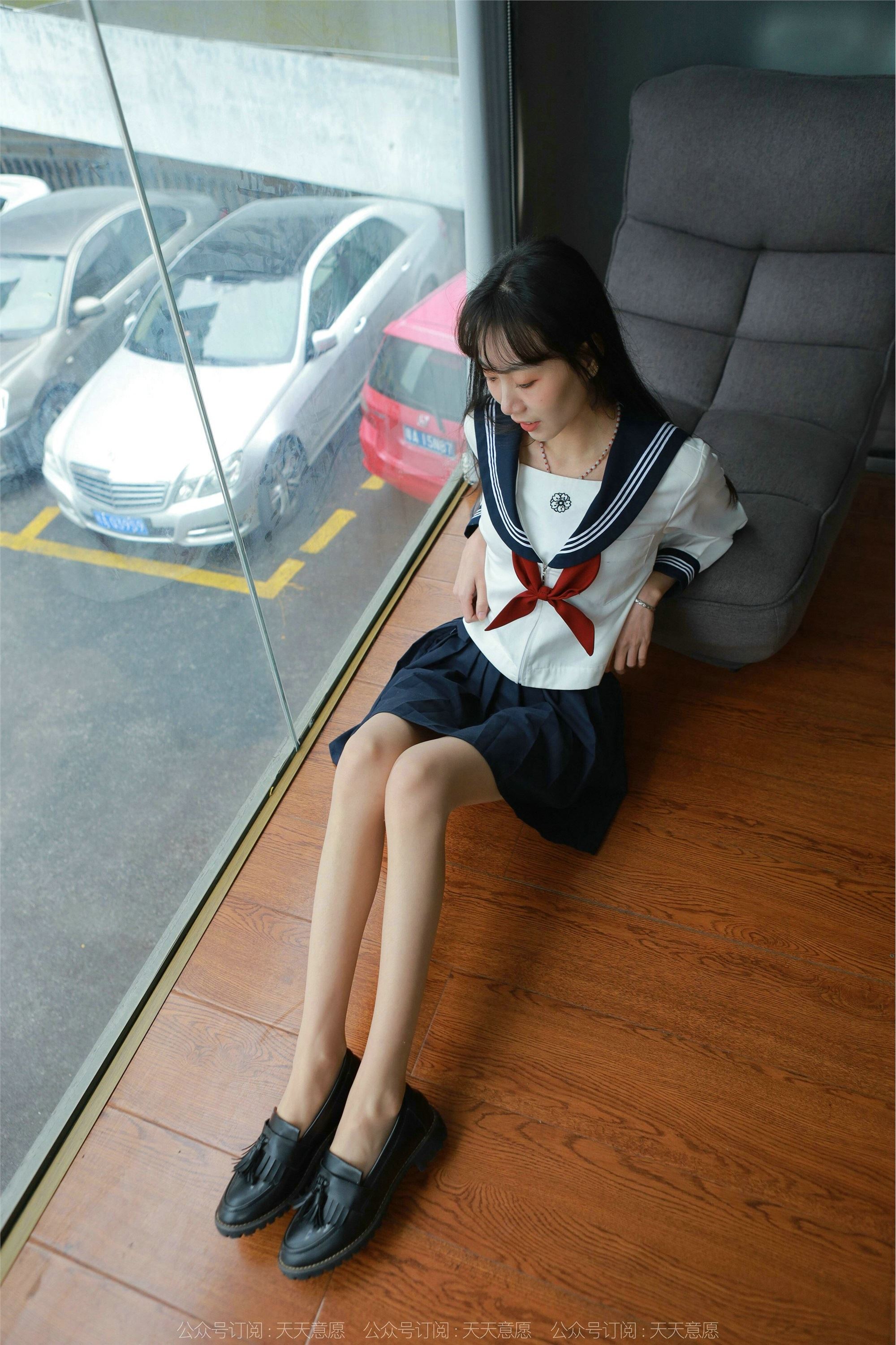 IESS异思趣向  2022.03.03 丝享家1018：团团《可爱JK装》